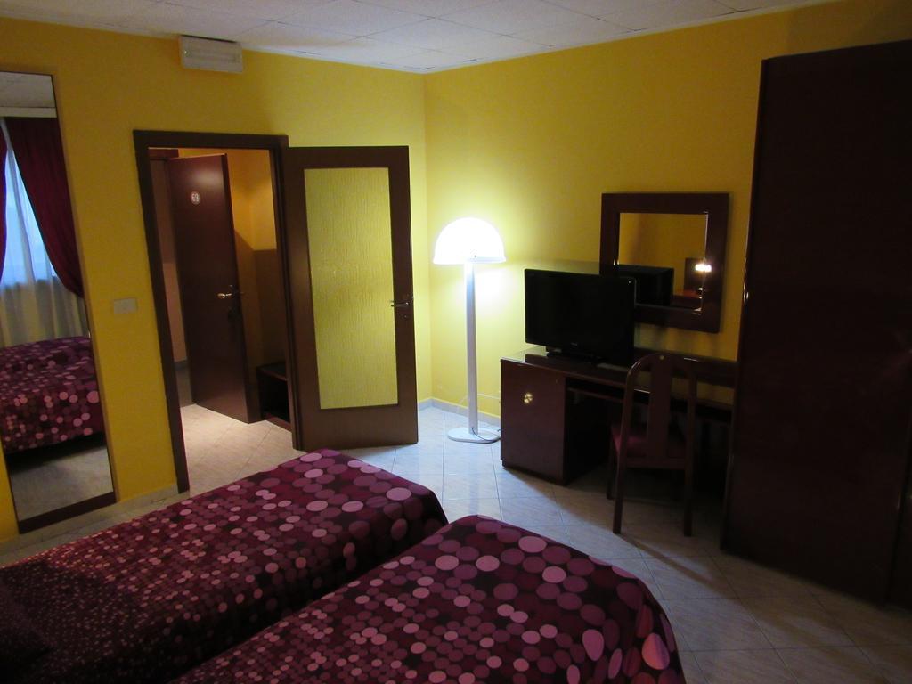 Hotel Elite San Mauro Torinese Δωμάτιο φωτογραφία